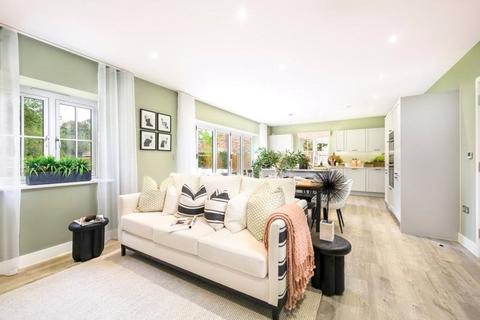 5 bedroom detached house for sale, Millside Grange, Little Green Lane, Croxley Green