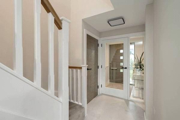 Vestibule/Hallway