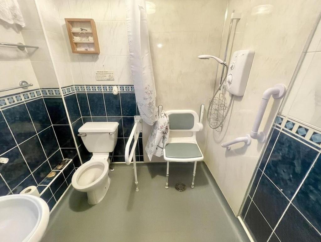 Wet Room.jpg