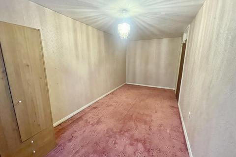 3 bedroom semi-detached house for sale, Holdfield, Peterborough