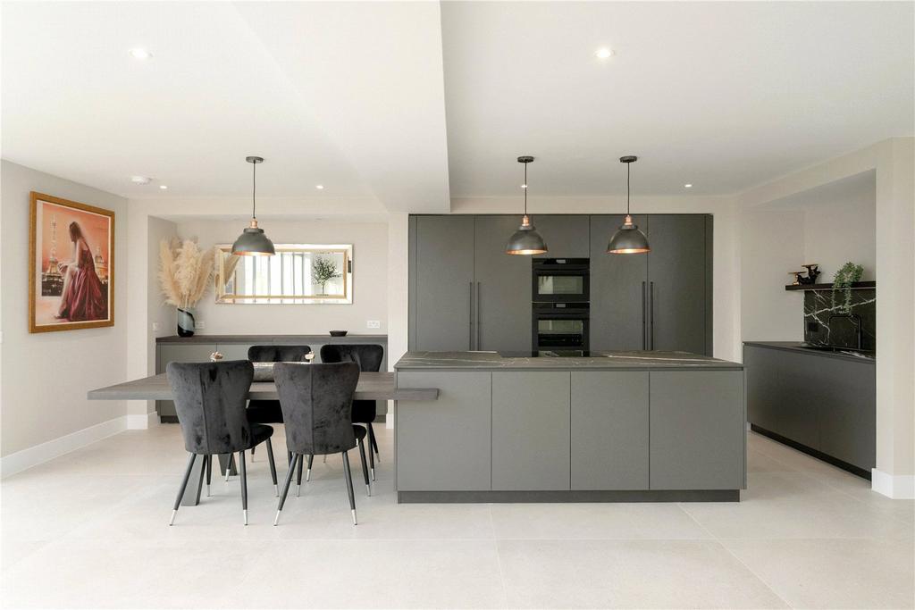 Kitchen/Dining