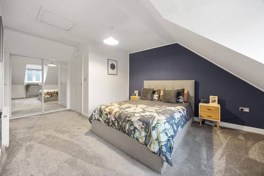 Built-in wardrobes to Master