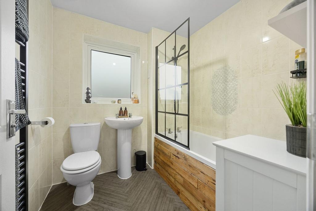 Modern Family Bathroom