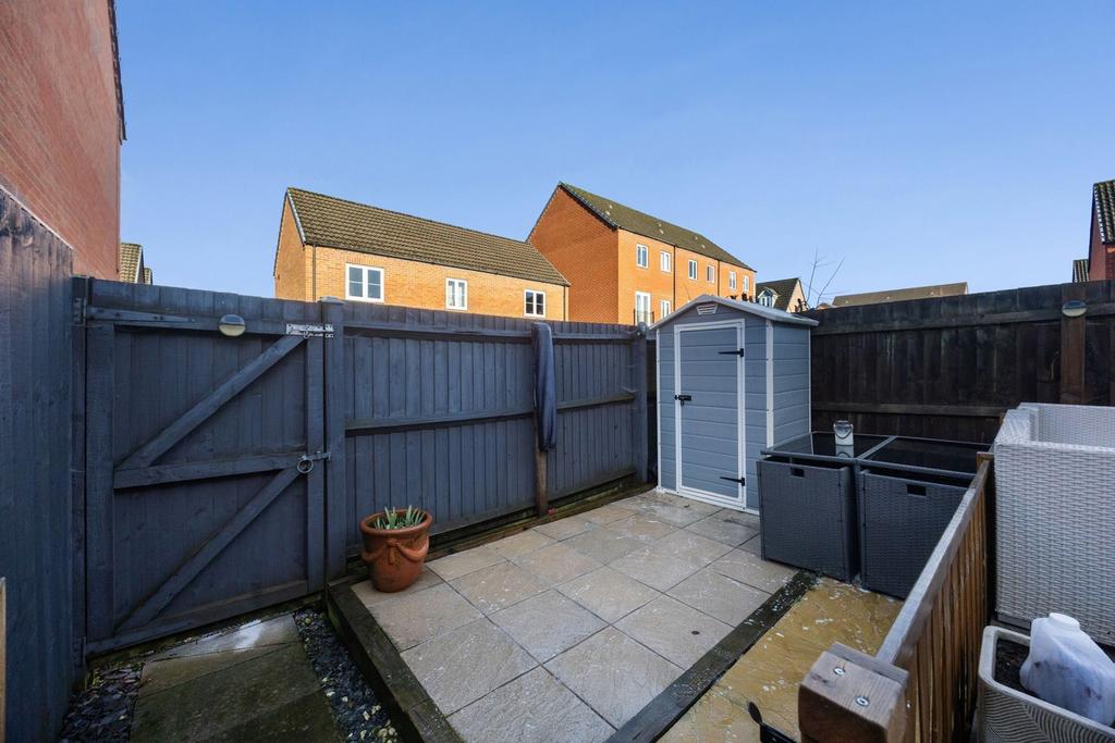 Lower patio &amp; rear access gate