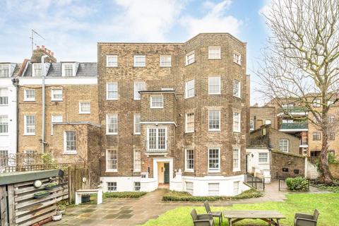 3 bedroom flat for sale, Slievemore Close, London SW4