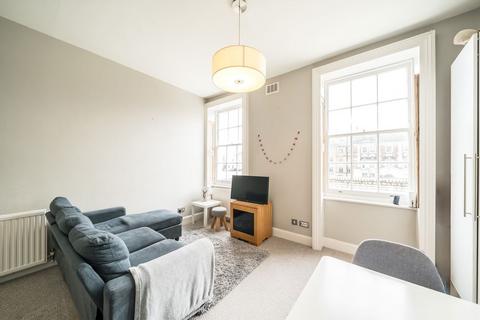 3 bedroom flat for sale, Slievemore Close, London SW4