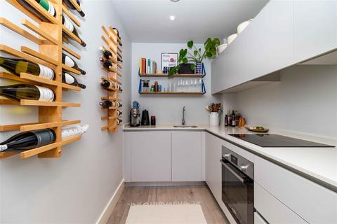 2 bedroom flat for sale, Lennox Road, Worthing