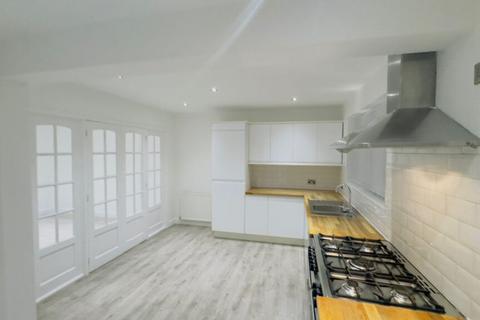3 bedroom semi-detached house to rent, Raynville Grove, Bramley, Leeds, LS13 2RP