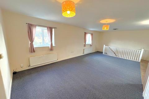 2 bedroom coach house to rent, Olympic Square, Corby NN18