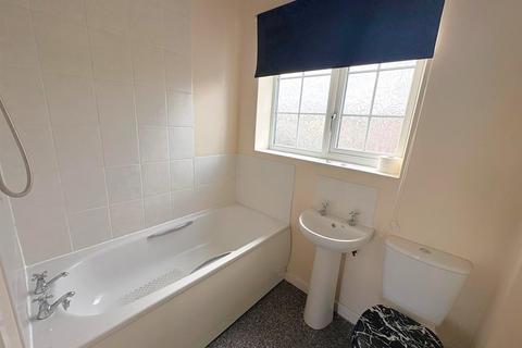 2 bedroom coach house to rent, Olympic Square, Corby NN18