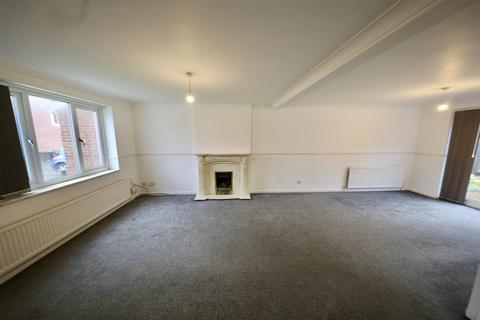 3 bedroom link detached house for sale, Spring Grove, Hull