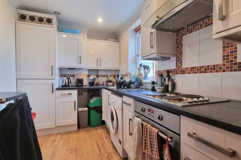 2 bedroom flat to rent, , 1 Landells Road, London, SE22