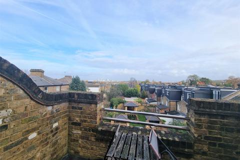 2 bedroom flat to rent, , 1 Landells Road, London, SE22