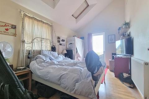 2 bedroom flat to rent, , 1 Landells Road, London, SE22