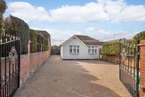 3 bedroom semi-detached bungalow for sale, Hever Avenue, West Kingsdown