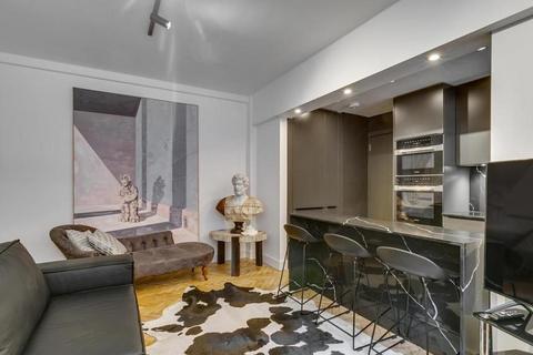1 bedroom apartment to rent, Park Crescent, London W1B