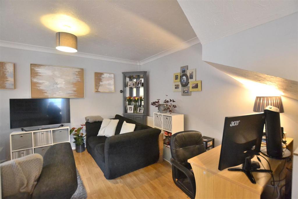 Living, Dining Room 1.JPG