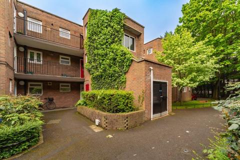 1 bedroom apartment for sale, Garrick Close W5