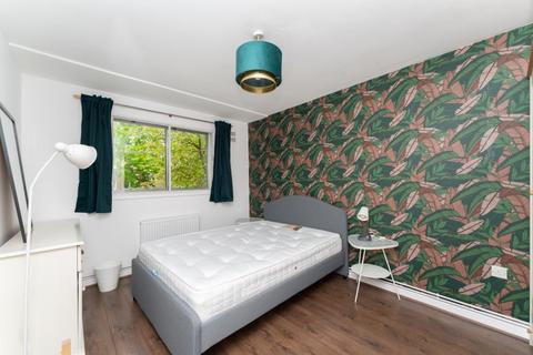 1 bedroom apartment for sale, Garrick Close W5