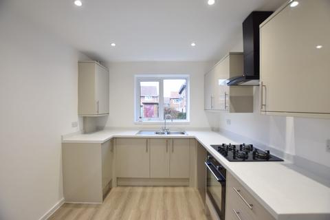 2 bedroom semi-detached house to rent, Malvern Gardens, Gateshead, NE11