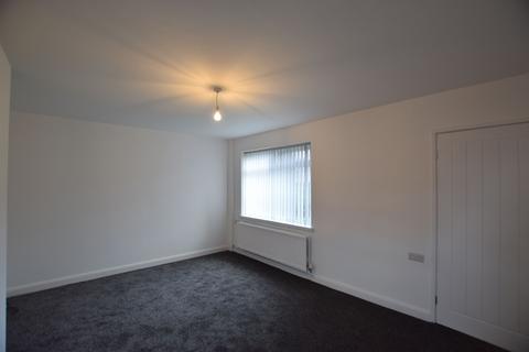 2 bedroom semi-detached house to rent, Malvern Gardens, Gateshead, NE11