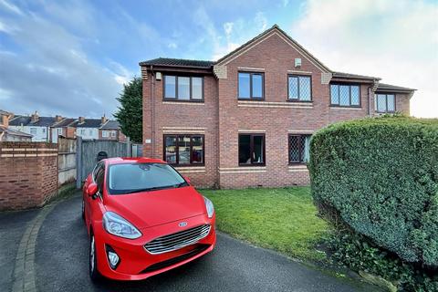 3 bedroom semi-detached house for sale, Ash Tree Grove, Kippax, Leeds