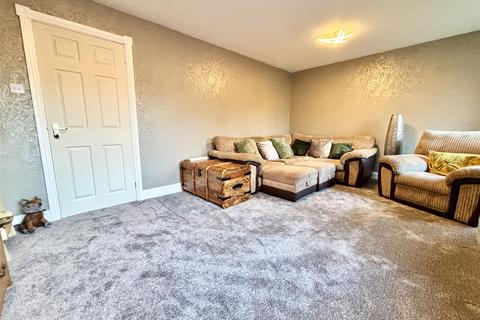 3 bedroom semi-detached house for sale, Ash Tree Grove, Kippax, Leeds