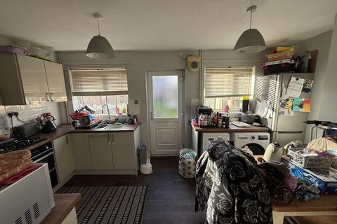 2 bedroom terraced house to rent, Whitworth Avenue