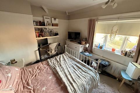 2 bedroom terraced house to rent, Whitworth Avenue