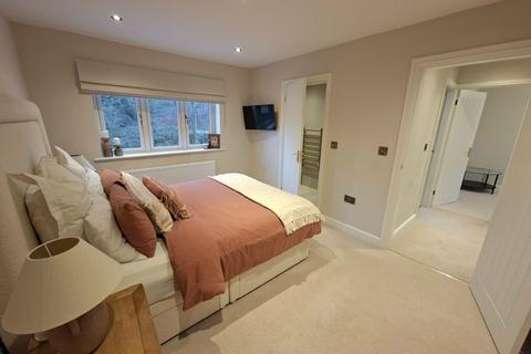 4 bedroom detached house for sale, Green Lane, Wharncliffe Side, S35