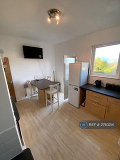 1 bedroom in a flat share to rent, South Norwood, London, SE25