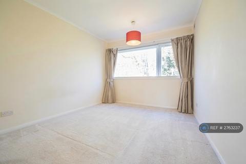 3 bedroom flat to rent, Gilmerton Court, Cambridge, CB2