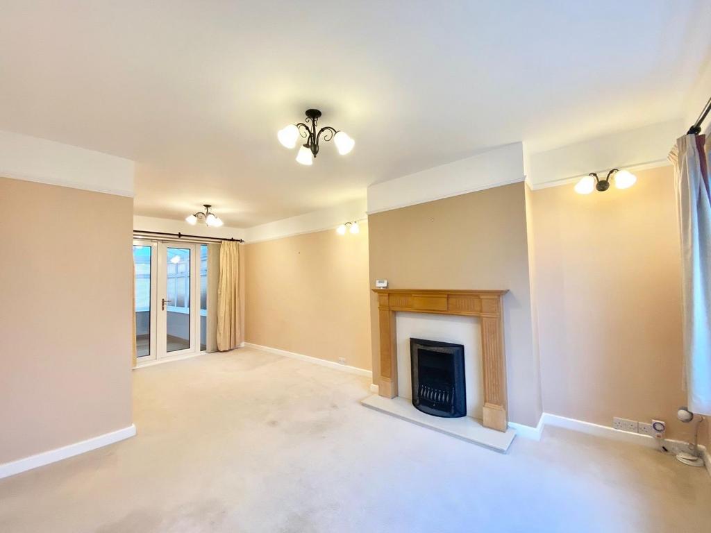 Lounge/dining area