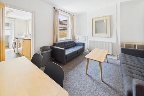 4 bedroom terraced house to rent, Avondale Road, Bath, Bath and North East Somerset, BA1