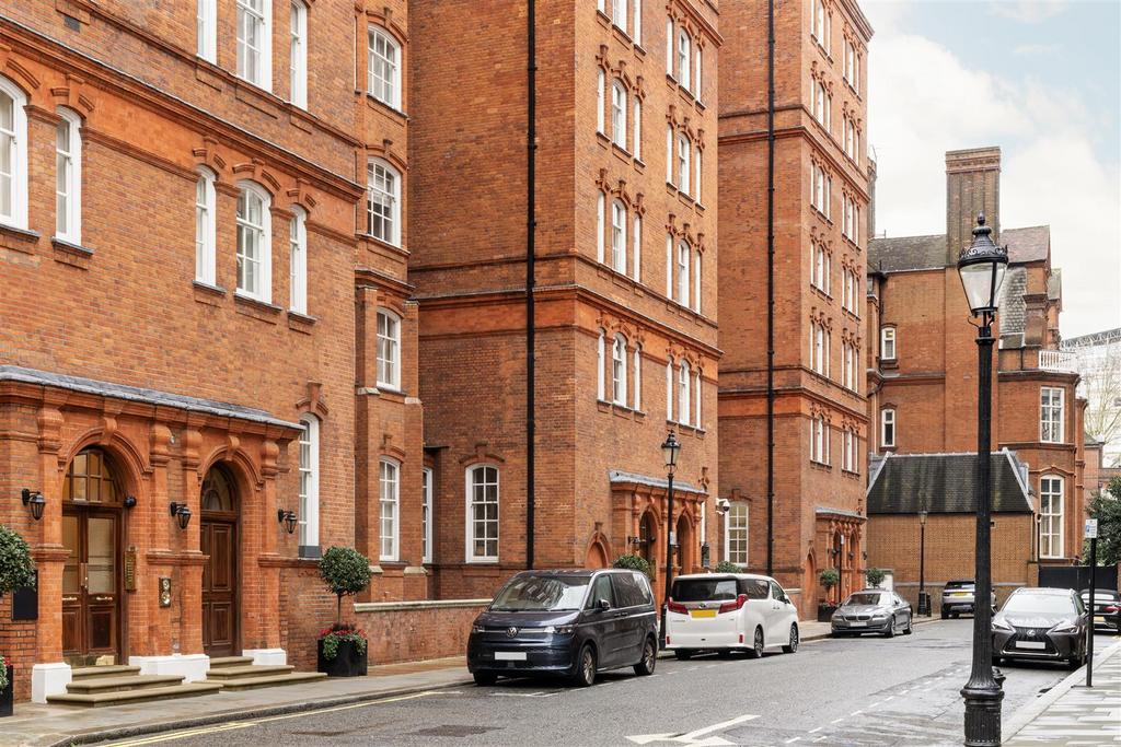 Maskells-Flat 22, Albert Hall Mansions-1 Hi.jpg