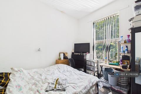 undefined, Moscow Drive, Liverpool, L13