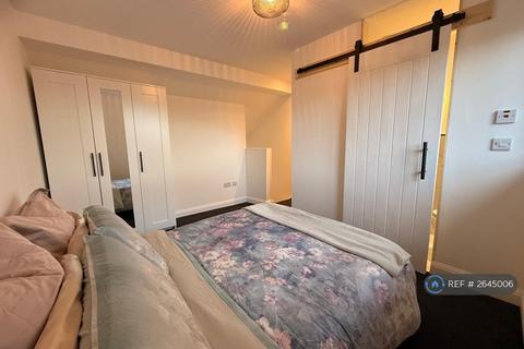 undefined, Maybole Crescent, Newton Mearns, Glasgow, G77