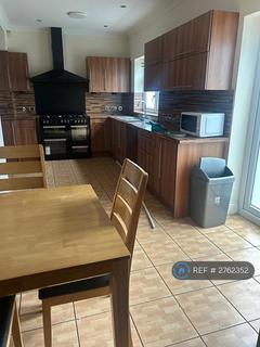 7 bedroom end of terrace house to rent, Dawlish Drive, Ilford, IG3