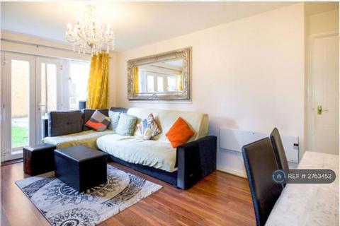 2 bedroom flat to rent, Geneva Court, London, NW9