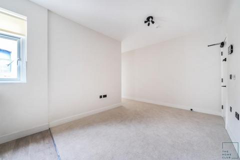 undefined, High Street, Aldershot GU12