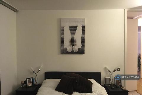 2 bedroom flat to rent, Becquerel Court, London, SE10