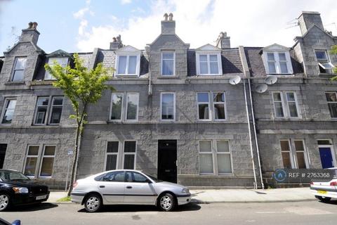 2 bedroom flat to rent, Wallfield Crescent, Aberdeen, AB25