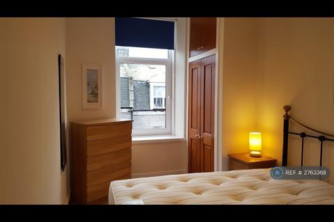 2 bedroom flat to rent, Wallfield Crescent, Aberdeen, AB25