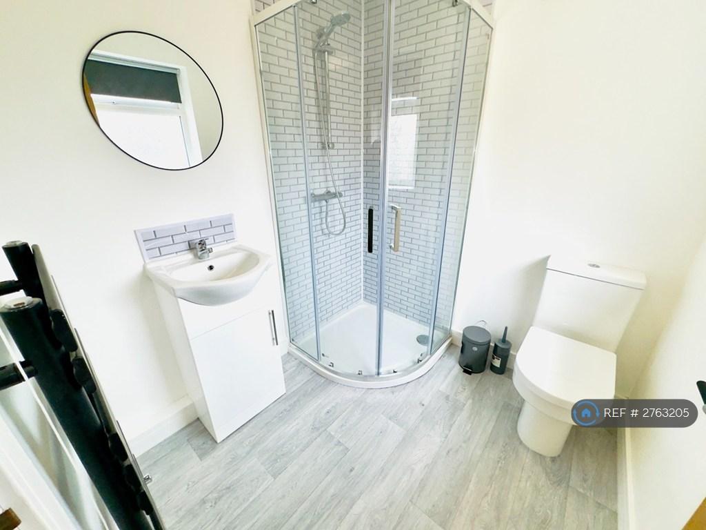 Room 5 Ensuite