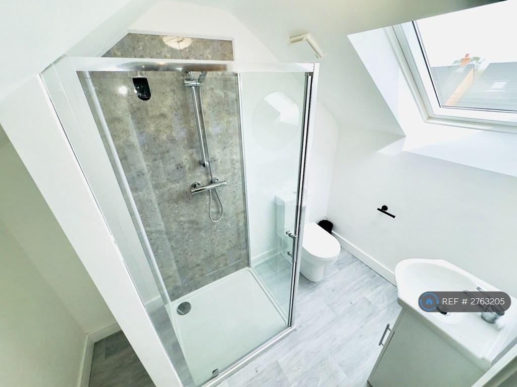 Room 6 Ensuite