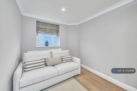 2 bedroom flat to rent, Conifer Court, London, SW19