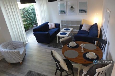 3 bedroom semi-detached house to rent, Burntwood Grange Road, London, SW18