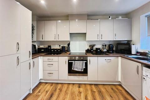 undefined, Poplars Park Avenue, Bradford BD2