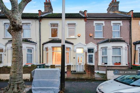 3 bedroom terraced house to rent, Masterman Road, London, E6