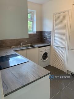 1 bedroom flat to rent, Prentice Court, London, SW19